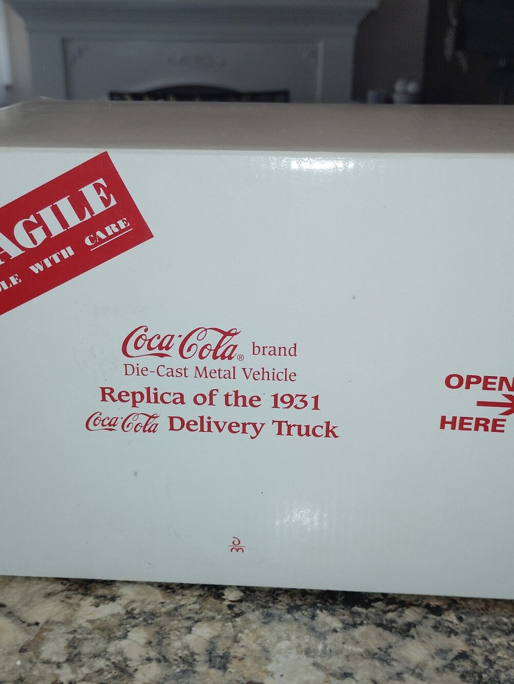 Danbury Mint 1931 Coca-Cola Delivery Truck, 1:24 scale, Brand New Original Pack - Picture 6 of 8